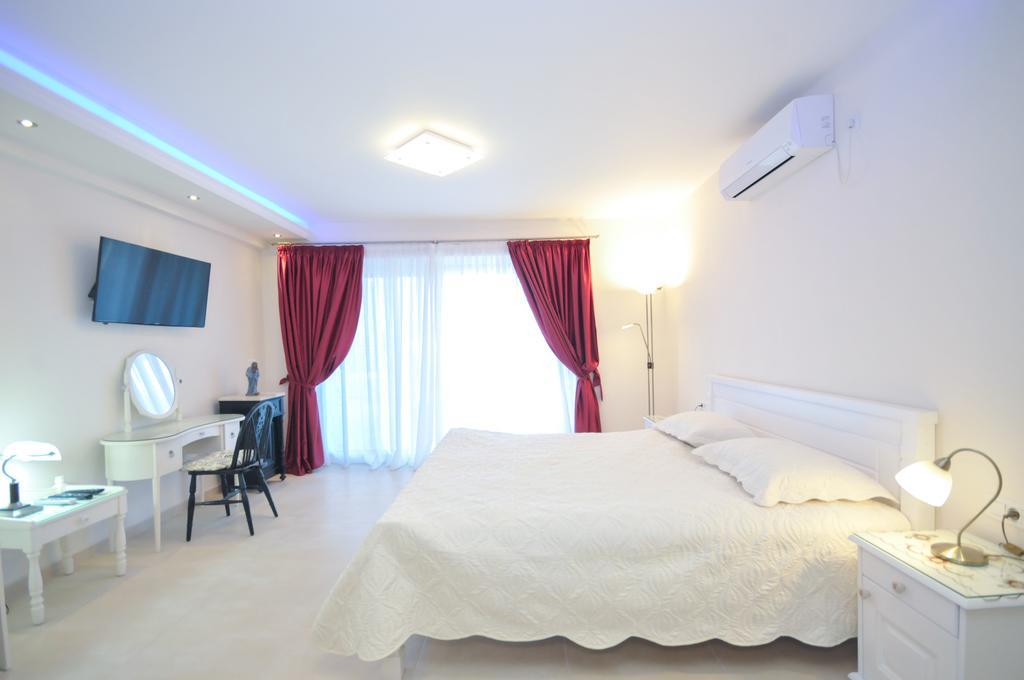 St.George Apartments Petrovac Стая снимка