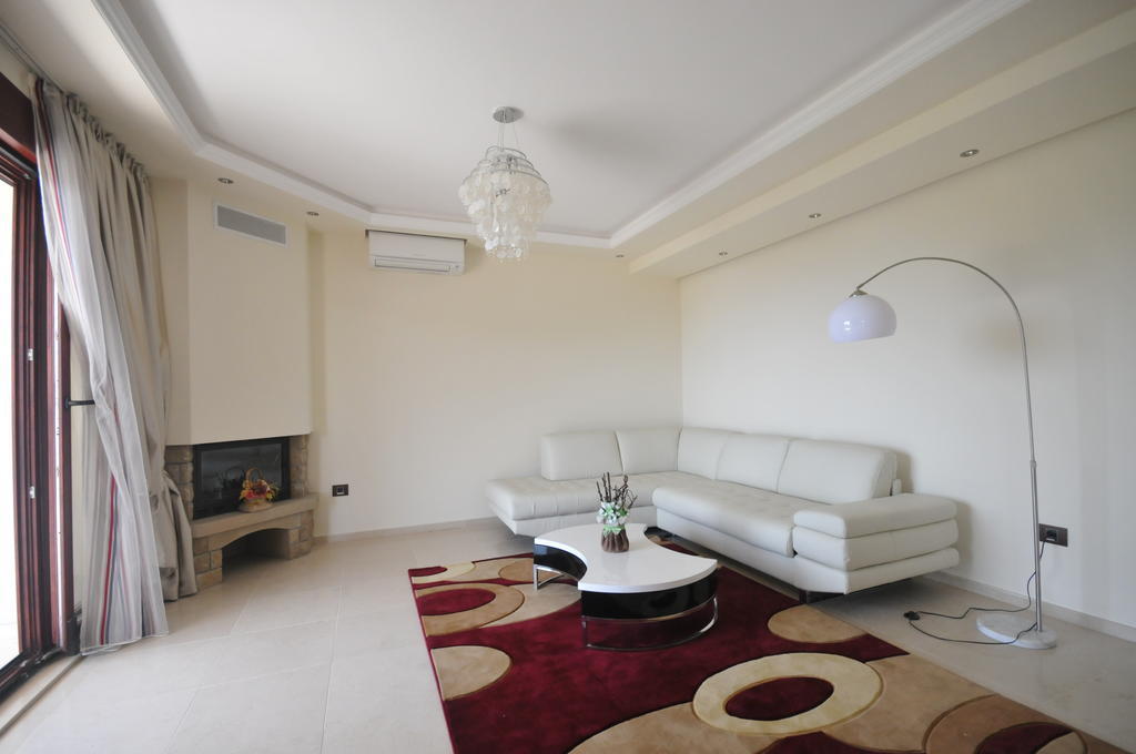 St.George Apartments Petrovac Екстериор снимка